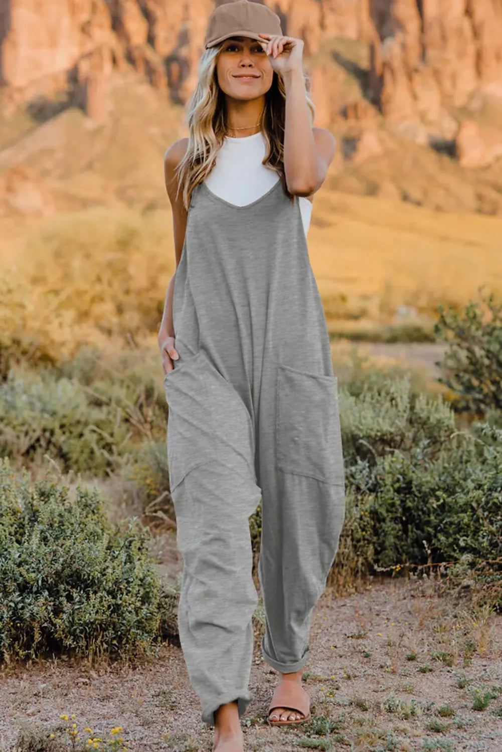 V-Neck Sleeveless Jumpsuit with Pocket Trendsi