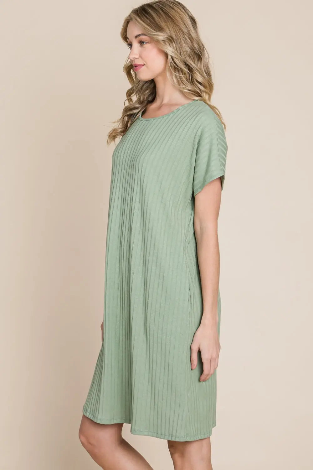  Ribbed Round Neck Short Sleeve Dress -BazaarBey - www.shopbazaarbey.com
