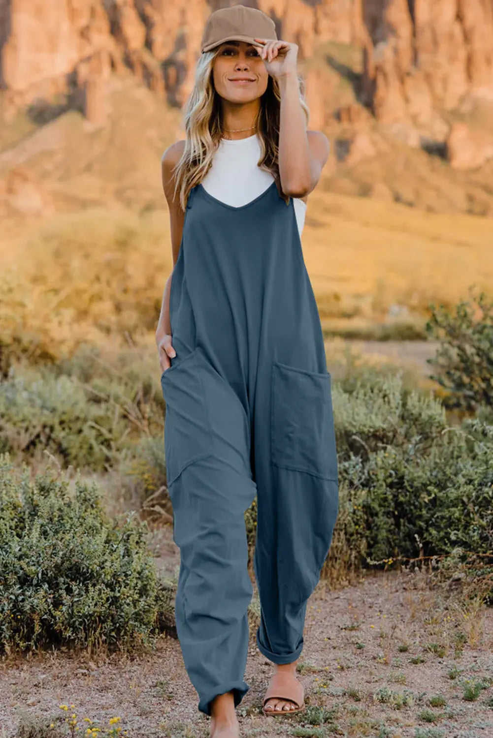 V-Neck Sleeveless Jumpsuit with Pocket Trendsi