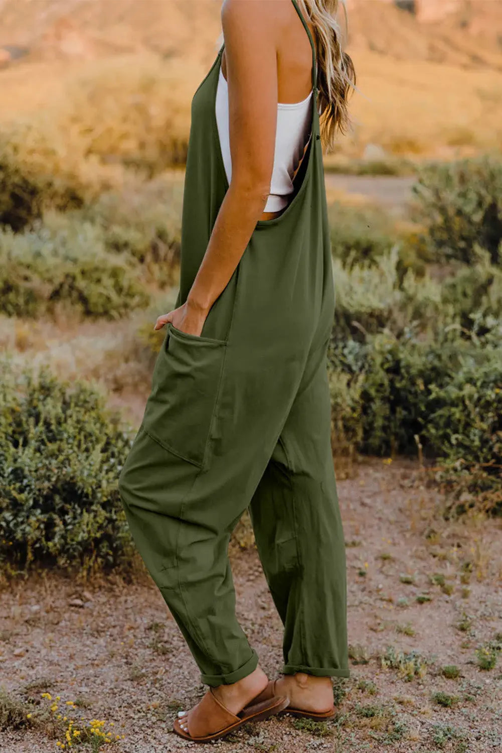 V-Neck Sleeveless Jumpsuit with Pocket Trendsi