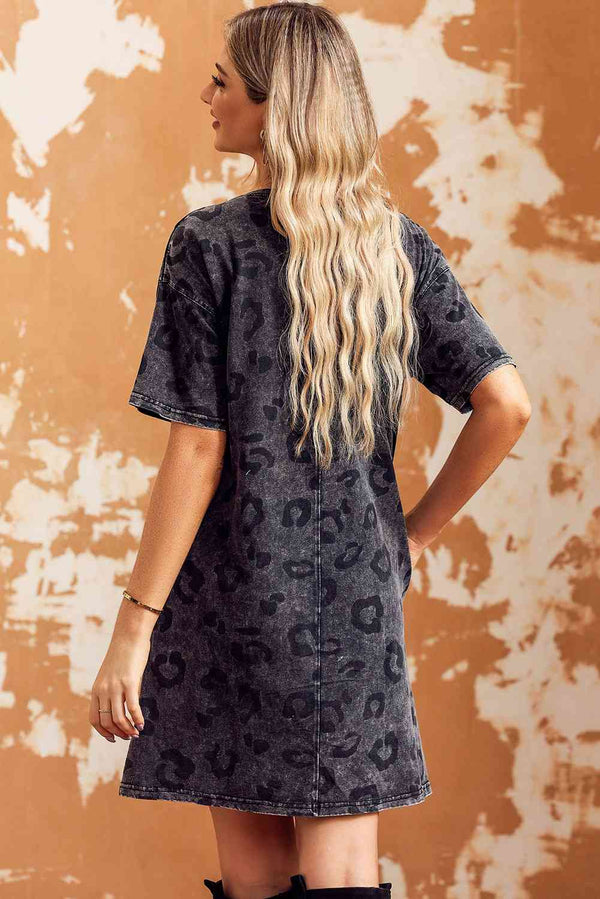 Leopard Round Neck Dropped Shoulder Dress with Pockets -BazaarBey - www.shopbazaarbey.com
