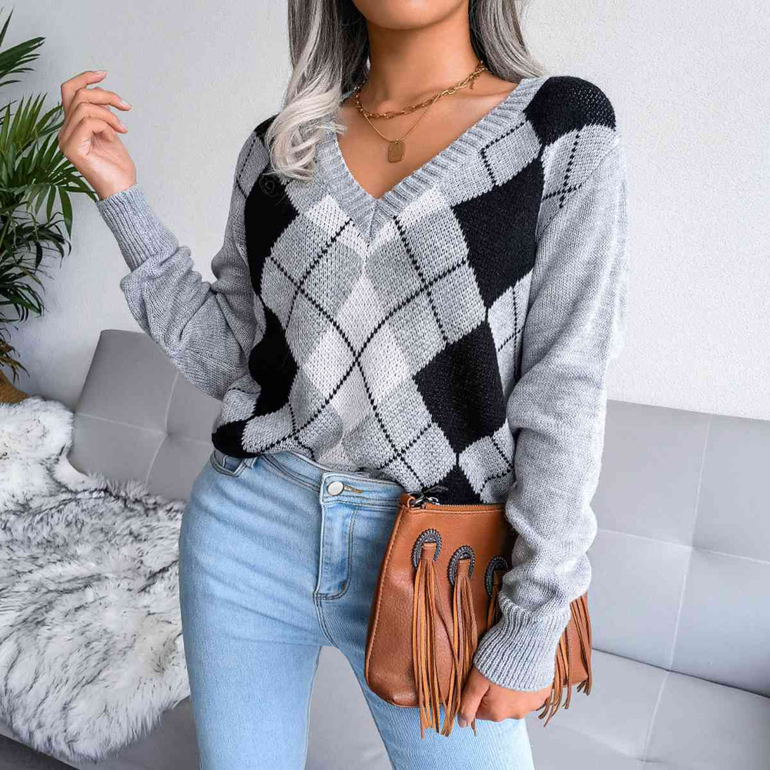 Geometric V-Neck Sweater Bazaarbey