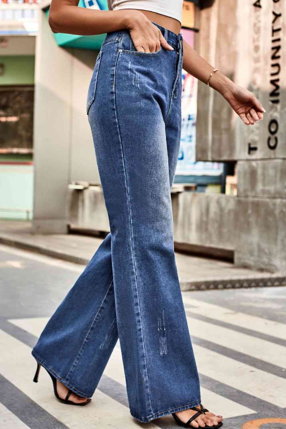 Buttoned Loose Fit Jeans with Pockets Bazaarbey