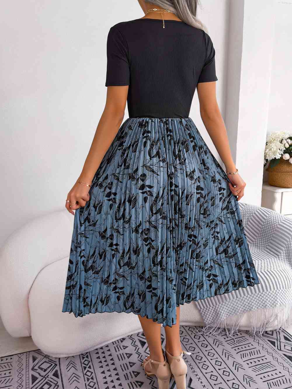 Printed Round Neck Pleated Dress -BazaarBey - www.shopbazaarbey.com