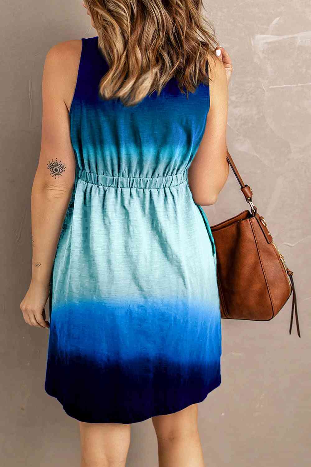 Scoop Neck Buttoned Sleeveless Magic Dress with Pockets -BazaarBey - www.shopbazaarbey.com